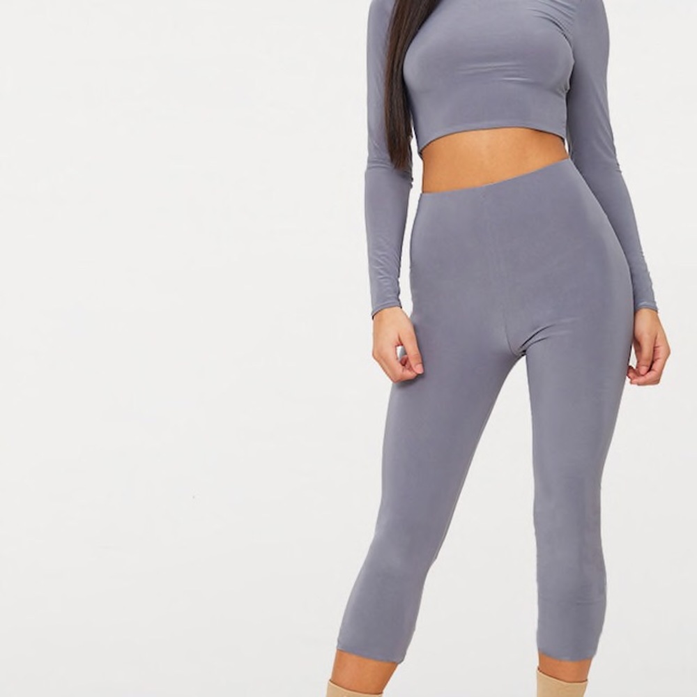 Charcoal grey  cropped leggings PrettyLittleThing